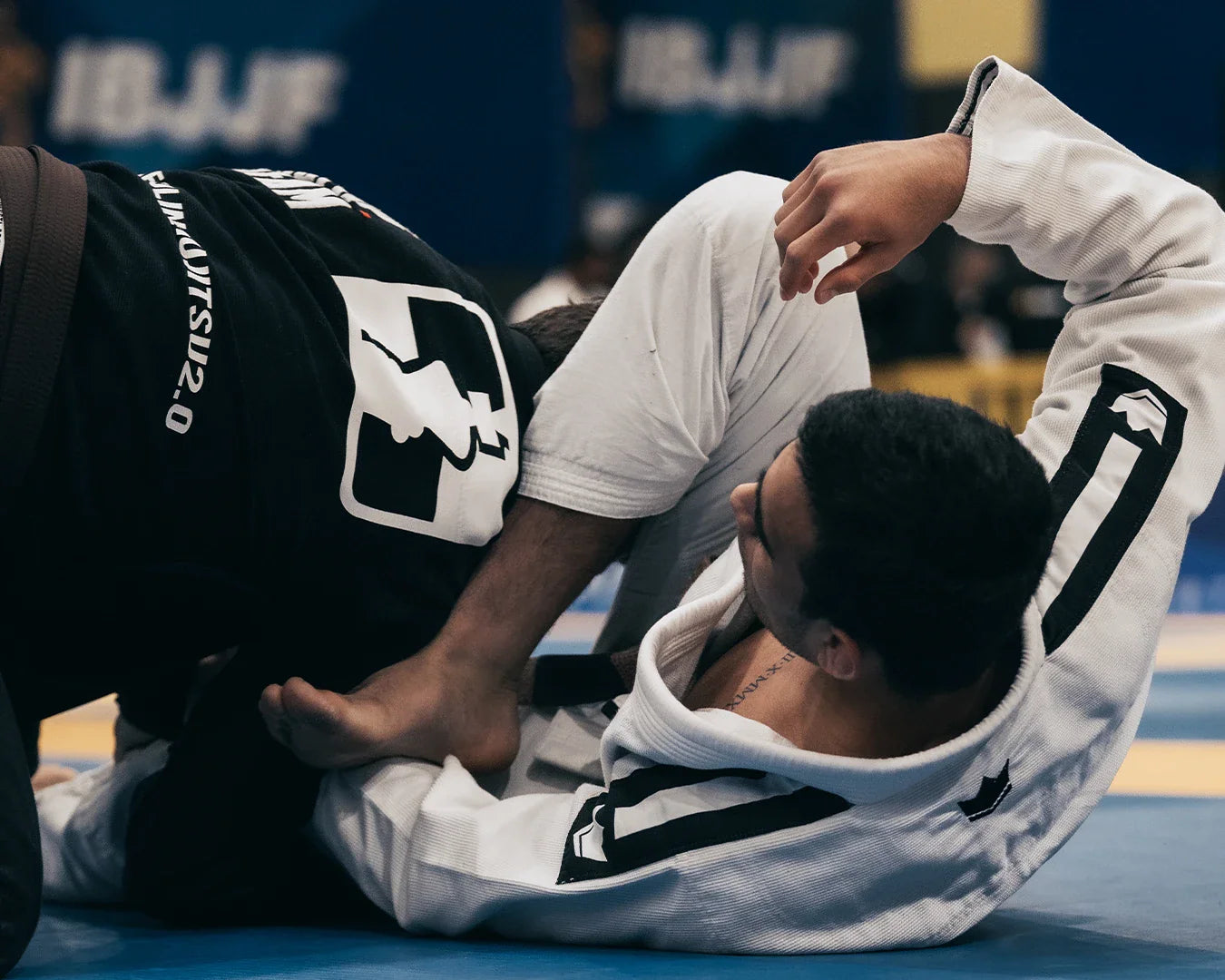 Muay Thai vs BJJ: Choosing Your Path to Self-Defense
