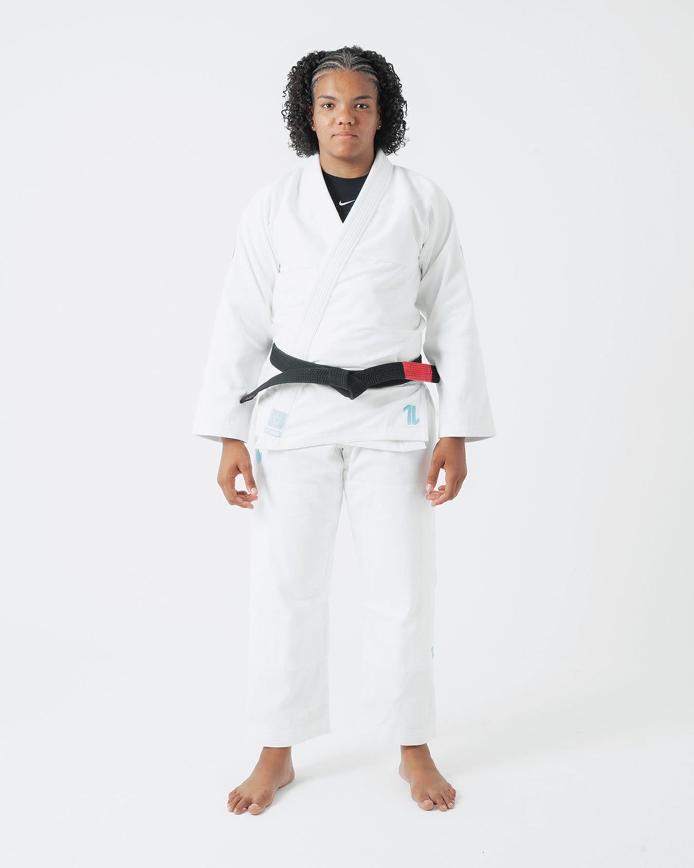The ONE Womens Jiu Jitsu Gi - Blanc/Bleu Ciel - Ceinture Blanche GRATUITE