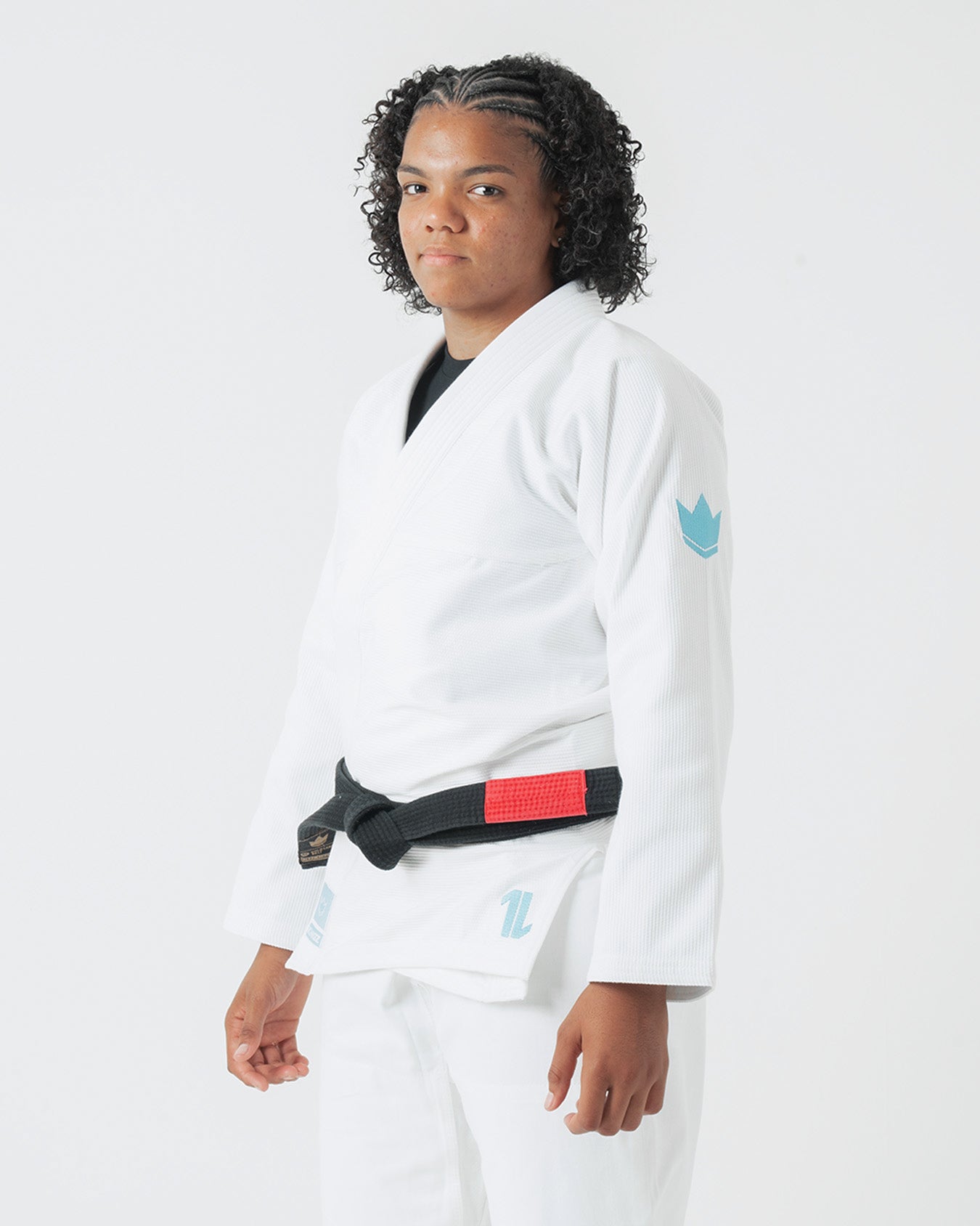 The ONE Womens Jiu Jitsu Gi - Blanc/Bleu Ciel - Ceinture Blanche GRATUITE