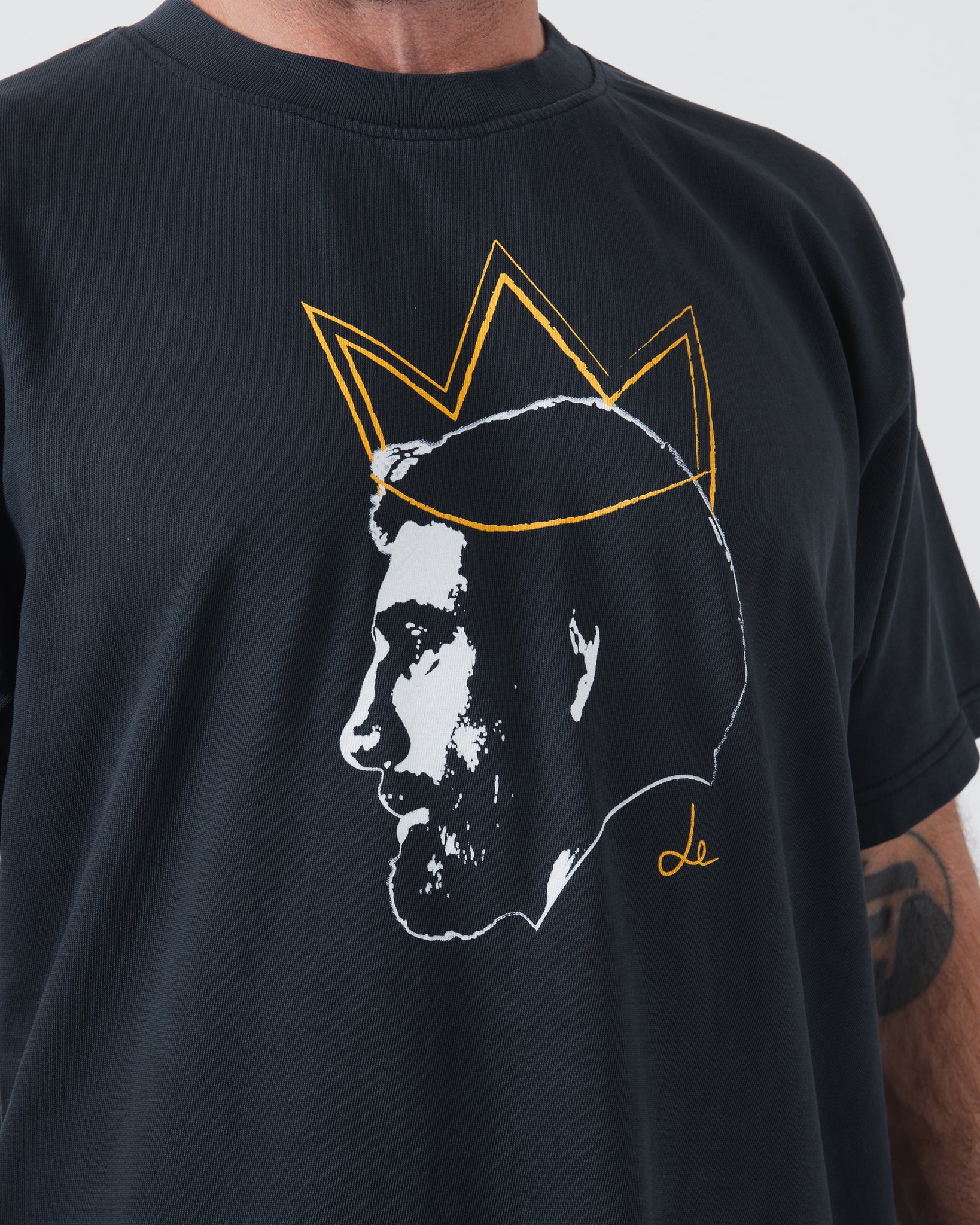 T-shirt couronné