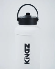 Kingz Hydrate Bottle White - Close-Up Detail View Black Lid Vertical KINGZ Text White Body Durable Design Accessories Training MMA [color:Black]