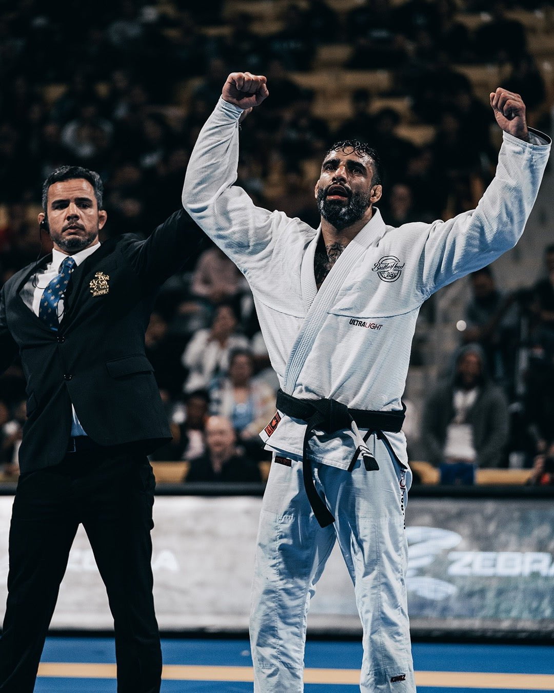 Leandro Lo celebrating a victory