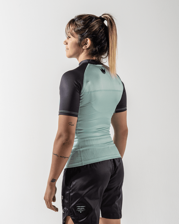 Born To Rule Women's S/S Rashguard