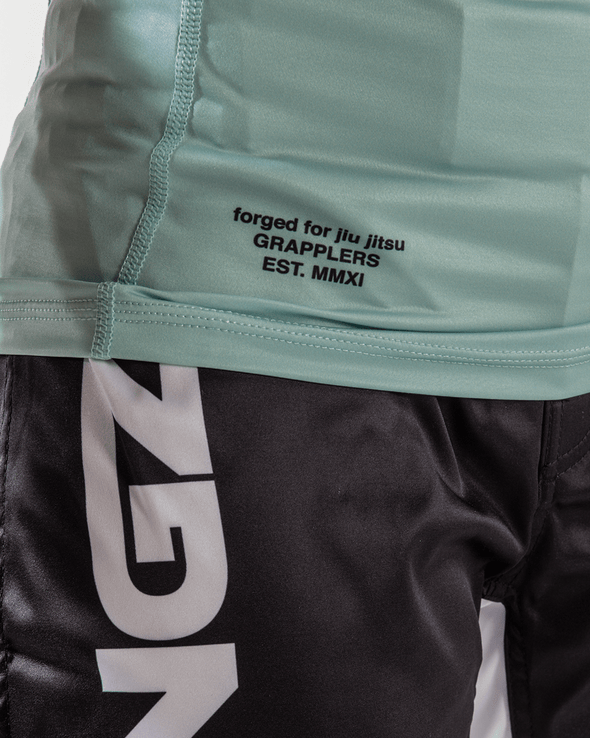 Born To Rule Women's S/S Rashguard